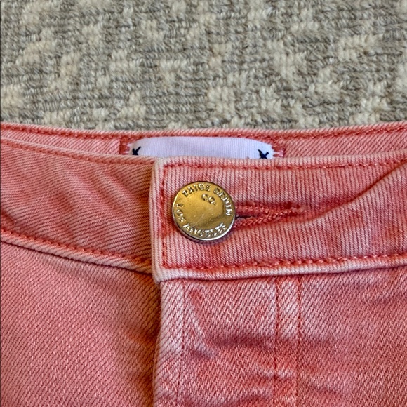 Paige Emmitt Pink Frayed Hem Women Shorts, size 26 - Picture 3 of 6